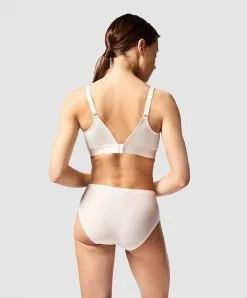 Soutien-gorge Sans Armatures Collection Lingerie Invisible Grande Taille C Magnifique De La Marque De Lingerie Chantelle, Coloris Ivoire. -SOUTIEN-GORGE Soldes Boutique Soutien gorge sans armatures grande taille Chantelle C Magnifique ivoire nacre C18920 035 13