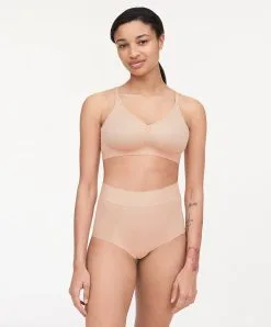 Soutien-gorge Sans Armatures Grande Taille Collection Smooth Lines De La Marque De Lingerie Chantelle, Coloris Beige Doré (=chair). -SOUTIEN-GORGE Soldes Boutique Soutien gorge sans armatures grande taille Chantelle Smooth Lines Beige dore C11N80 01N 3