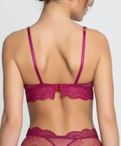 Soutien-gorge Sans Armatures Ligne Sublime En Dentelle De La Marque De Lingerie Française Lise Charmel, Coloris Fuchsia Sublime. 13 Soutien-gorge Sans Armatures Ligne Sublime En Dentelle De La Marque De Lingerie Française Lise Charmel, Coloris Fuchsia Sublime. -SOUTIEN-GORGE Soldes Boutique Soutien gorge sans armatures triangle Lise Charmel Sublime en dentelle fuchsia ACH6513 FS 2