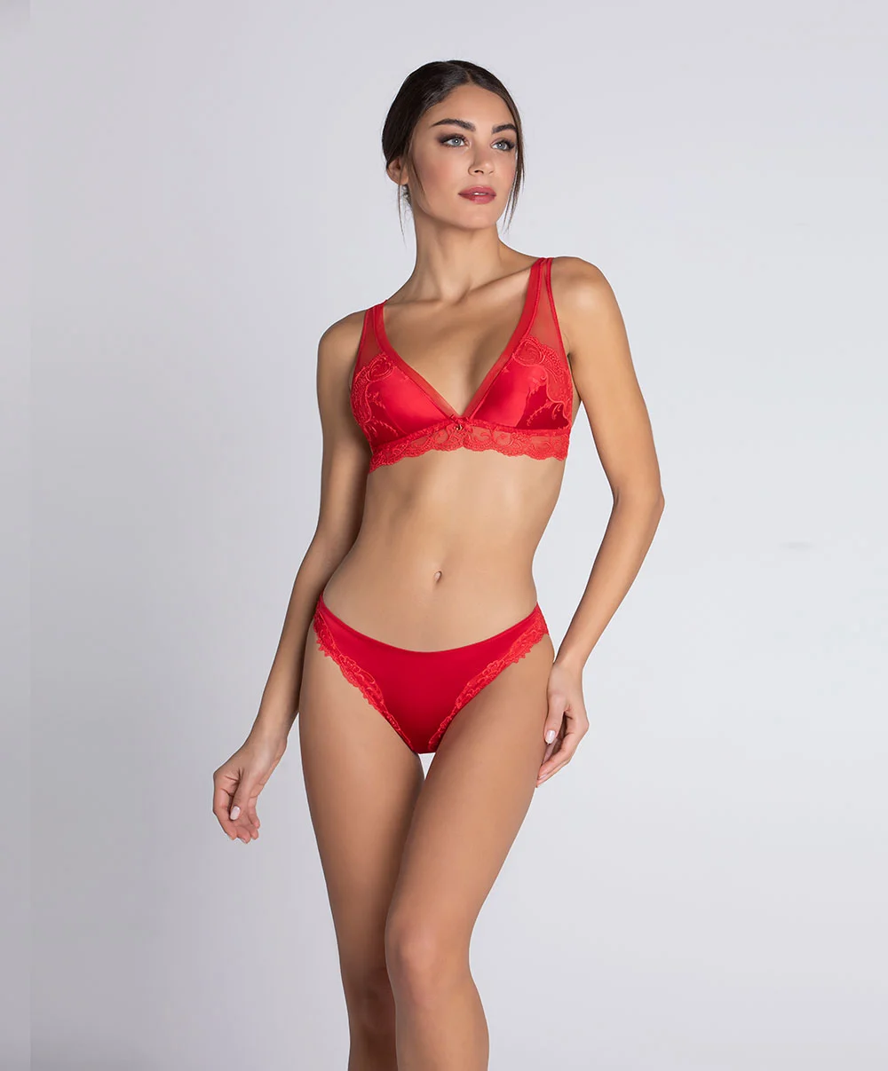 LISE CHARMEL Soutien-gorge Sexy Triangle En Soie Collection Splendeur Soie, Coloris Rouge. 9 LISE CHARMEL Soutien-gorge Sexy Triangle En Soie Collection Splendeur Soie, Coloris Rouge. – Image 7