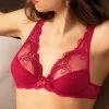 Soutien-gorge Sexy  Triangle Rouge à Armatures De La Collection Permanente Soir De Venise Par Lise Charmel.