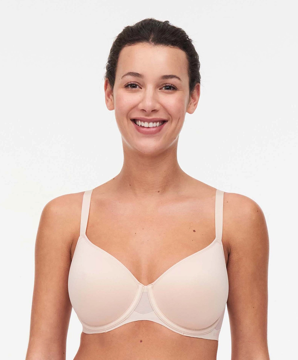 Soutien-gorge Coque Enveloppant Spacer Collection Pure Light De La Marque De Lingerie Chantelle. 3 Soutien-gorge Coque Enveloppant Spacer Collection Pure Light De La Marque De Lingerie Chantelle.