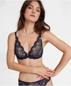 Soutien-gorge Triangle Aubade Collection Luxe Art Of Ink, Coloris Symphonie Bleue. 9 Soutien-gorge Triangle Aubade Collection Luxe Art Of Ink, Coloris Symphonie Bleue. -SOUTIEN-GORGE Soldes Boutique Soutien gorge triangle Art of ink symphonie Aubade bleu TD12 SYMF