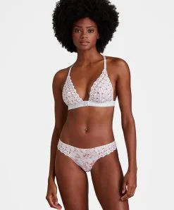 Soutien-gorge Bralette Triangle Sans Armatures Collection Lingerie Bahia & Moi Coloris Tangerine (blanc Et Détails Couleur Corail) De Chez Aubade Paris. 9 Soutien-gorge Bralette Triangle Sans Armatures Collection Lingerie Bahia & Moi Coloris Tangerine (blanc Et Détails Couleur Corail) De Chez Aubade Paris. -SOUTIEN-GORGE Soldes Boutique Soutien gorge triangle bralette bahia et moi tangerine Aubade blanc et corail PY10B 26 TANR 3