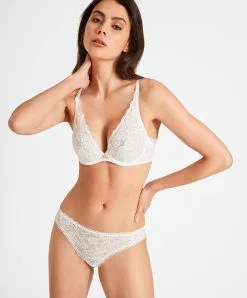 Soutien-gorge Triangle Plongeant De La Collection Lingerie Permanente Rosessence Par Aubade Paris. -SOUTIEN-GORGE Soldes Boutique Soutien gorge triangle plunge Rosessence opale Aubade nacre HK12 OPAL 15