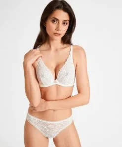 Soutien-gorge Triangle Plongeant De La Collection Lingerie Permanente Rosessence Par Aubade Paris. -SOUTIEN-GORGE Soldes Boutique Soutien gorge triangle plunge Rosessence opale Aubade nacre HK12 OPAL 16