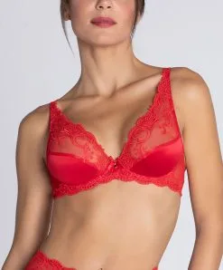 LISE CHARMEL Soutien-gorge Sexy Triangle En Soie Collection Splendeur Soie, Coloris Rouge. 16 LISE CHARMEL Soutien-gorge Sexy Triangle En Soie Collection Splendeur Soie, Coloris Rouge. -SOUTIEN-GORGE Soldes Boutique Soutien gorge triangle sexy en soie Lise Charmel Splendeur soie rouge rouge ACC7480 RS 501