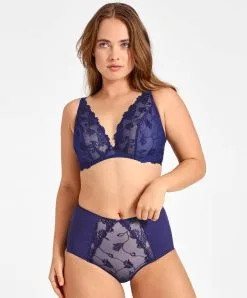 Soutien-gorge Triangle Avec Armatures Collection Softessence De La Maison De Lingerie Sexy Aubade. 13 Soutien-gorge Triangle Avec Armatures Collection Softessence De La Maison De Lingerie Sexy Aubade. -SOUTIEN-GORGE Soldes Boutique Soutien gorge triangle softessence Aubade saphir TMF12 SAPHIR 7