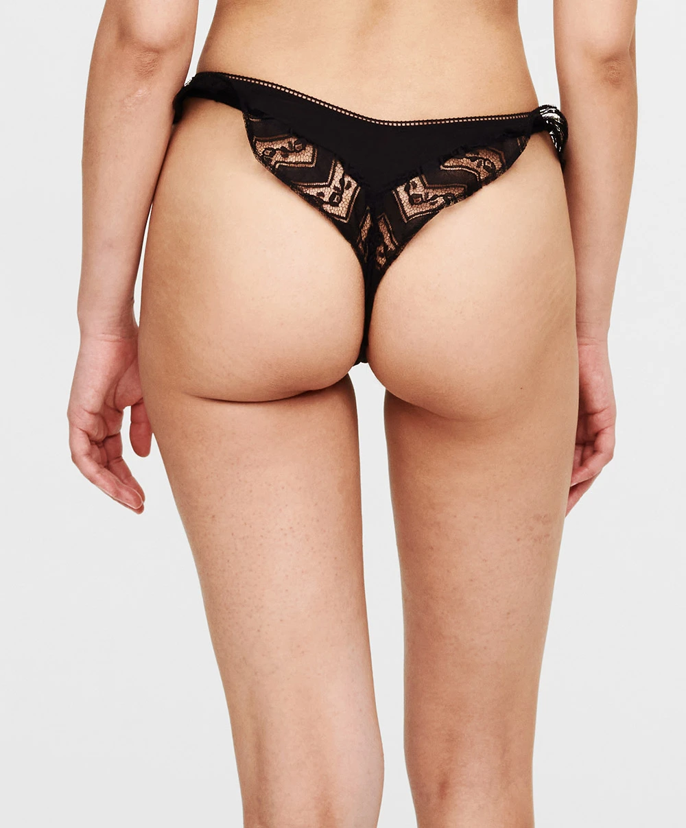 String Chantal Thomass De La Collection Lingerie De Charme Noire Nocturne. 4 String Chantal Thomass De La Collection Lingerie De Charme Noire Nocturne. – Image 2