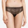 String Dentelle Sexy Noir Collection Day To Night De Chez Chantelle. 