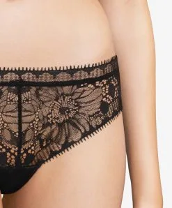 String Dentelle Sexy Noir Collection Day To Night De Chez Chantelle.  -SOUTIEN-GORGE Soldes Boutique String Chantelle Day to Night noir C15F90 011 3