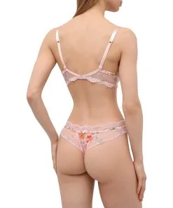 String Tanga De La Collection Désir En Fleur Présentée Par Lise Charmel. 17 String Tanga De La Collection Désir En Fleur Présentée Par Lise Charmel. -SOUTIEN-GORGE Soldes Boutique String tanga Lise Charmel Desir en fleur multicolore fleurs soleil ACG0085 FS 504
