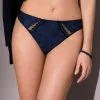 ANTINÉA DE LISE CHARMEL Tanga Antinéa De Lise Charmel Collection Nature Urbaine Coloris Bleu Orion (=aubergine).
