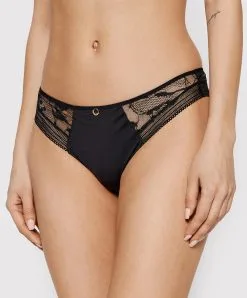 Tanga De La Marque De Lingerie Chantelle, Collection True Lace, Coloris Noir.