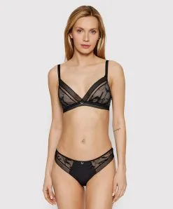 Tanga De La Marque De Lingerie Chantelle, Collection True Lace, Coloris Noir. -SOUTIEN-GORGE Soldes Boutique Tanga Chantelle true lace noir C11M90 011 3