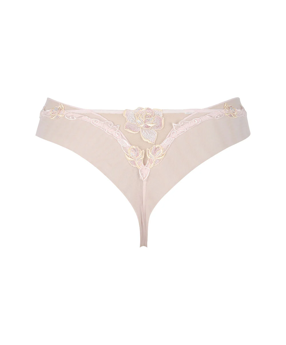 Tanga Sexy De La Nouvelle Ligne De Lingerie Sexy Rose De Venise Par Lise Charmel. 15 Tanga Sexy De La Nouvelle Ligne De Lingerie Sexy Rose De Venise Par Lise Charmel. – Image 13