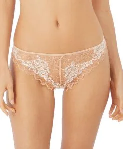 Tanga Wacoal De La Collection Lace Perfection, Coloris Café Crème (=peau Et Détails Ivoires).