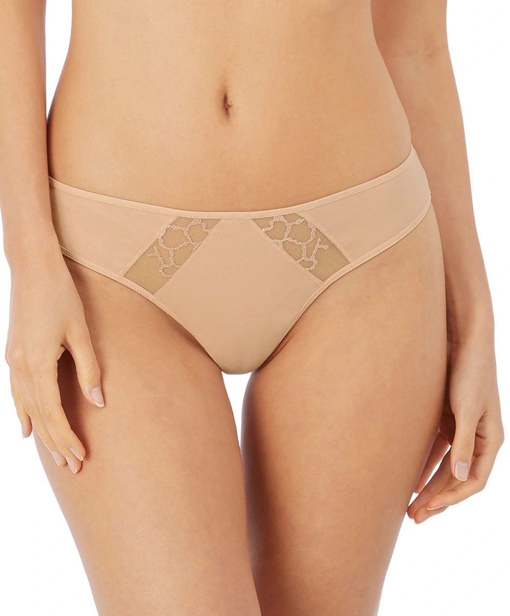 Tanga Coton Collection De Lingerie Quotidienne Lisse Coloris Frappe (=peau) Par Wacoal. 3 Tanga Coton Collection De Lingerie Quotidienne Lisse Coloris Frappe (=peau) Par Wacoal.