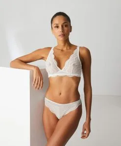 Simone Perele Tanga En Dentelle Simone Pérèle Collection De Lingerie Permanente Karma Coloris Naturel (=ivoire). -SOUTIEN-GORGE Soldes Boutique Tanga en dentelle Simone Perele Karma naturel nacre 12V710 030 3