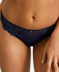 Tanga Aubade De La Collection Velvet Memories.