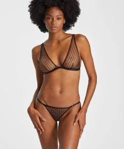 Nuit étoilée De La Collection Boites à Désir Aubade Nous Offre Un Ensemble Deux Pièces Tout En Strass Pour Briller De Mille Feux. -SOUTIEN-GORGE Soldes Boutique nuit etoilee Boite a desir Aubade noir RX80 STAA 3