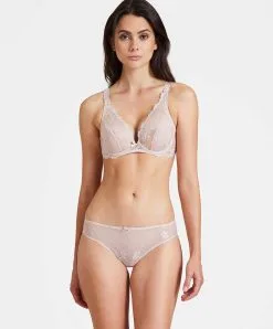 Slip Brésilien Collection Softessence De La Maison De Lingerie Sexy Aubade. 11 Slip Brésilien Collection Softessence De La Maison De Lingerie Sexy Aubade. -SOUTIEN-GORGE Soldes Boutique slip bresilien softessence Aubade skin TM22 SKIN 4