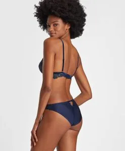 Slip Brésilien Aubade De La Collection Velvet Memories. -SOUTIEN-GORGE Soldes Boutique slip bresilien velvet memories Aubade bleu nuit RB22 TWIL 2