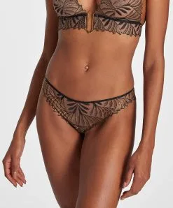 Slip Italien Aubade X Iris Van Herpen Collection Sensory Illusion. -SOUTIEN-GORGE Soldes Boutique slip italien sensory illusion Aubade golden leaves RC27 GLEA 1