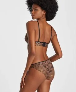 Slip Italien Aubade X Iris Van Herpen Collection Sensory Illusion. -SOUTIEN-GORGE Soldes Boutique slip italien sensory illusion Aubade golden leaves RC27 GLEA 3