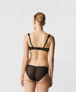 String Chantal Thomass De La Collection Encens'Moi Coloris Noir. -SOUTIEN-GORGE Soldes Boutique soutien gorge corbeille armatures encens moi noir t00410 011 105
